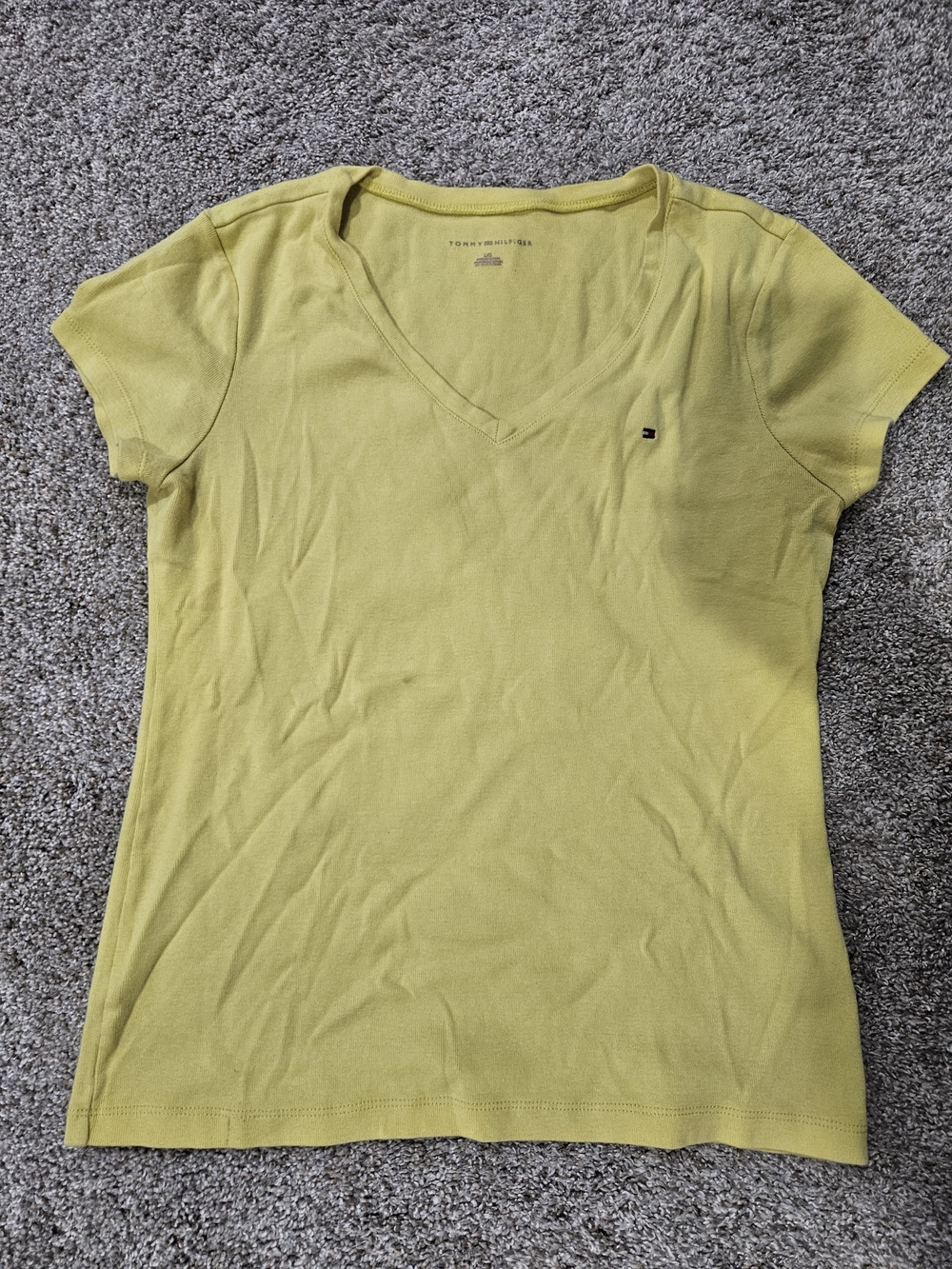 Tommy Hilfiger Women's V-Neck T-Shirt - Size LG